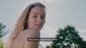 Osaczona Blondynka